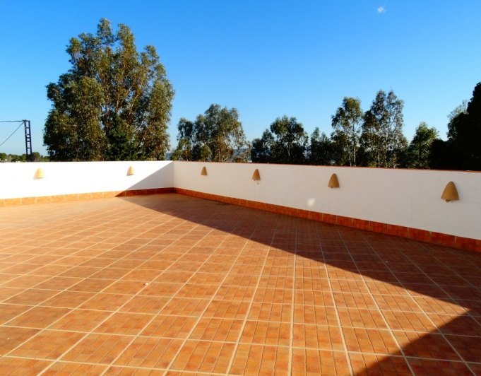 Bedrijfsgebouw met 4 appartementen te koop in Javea