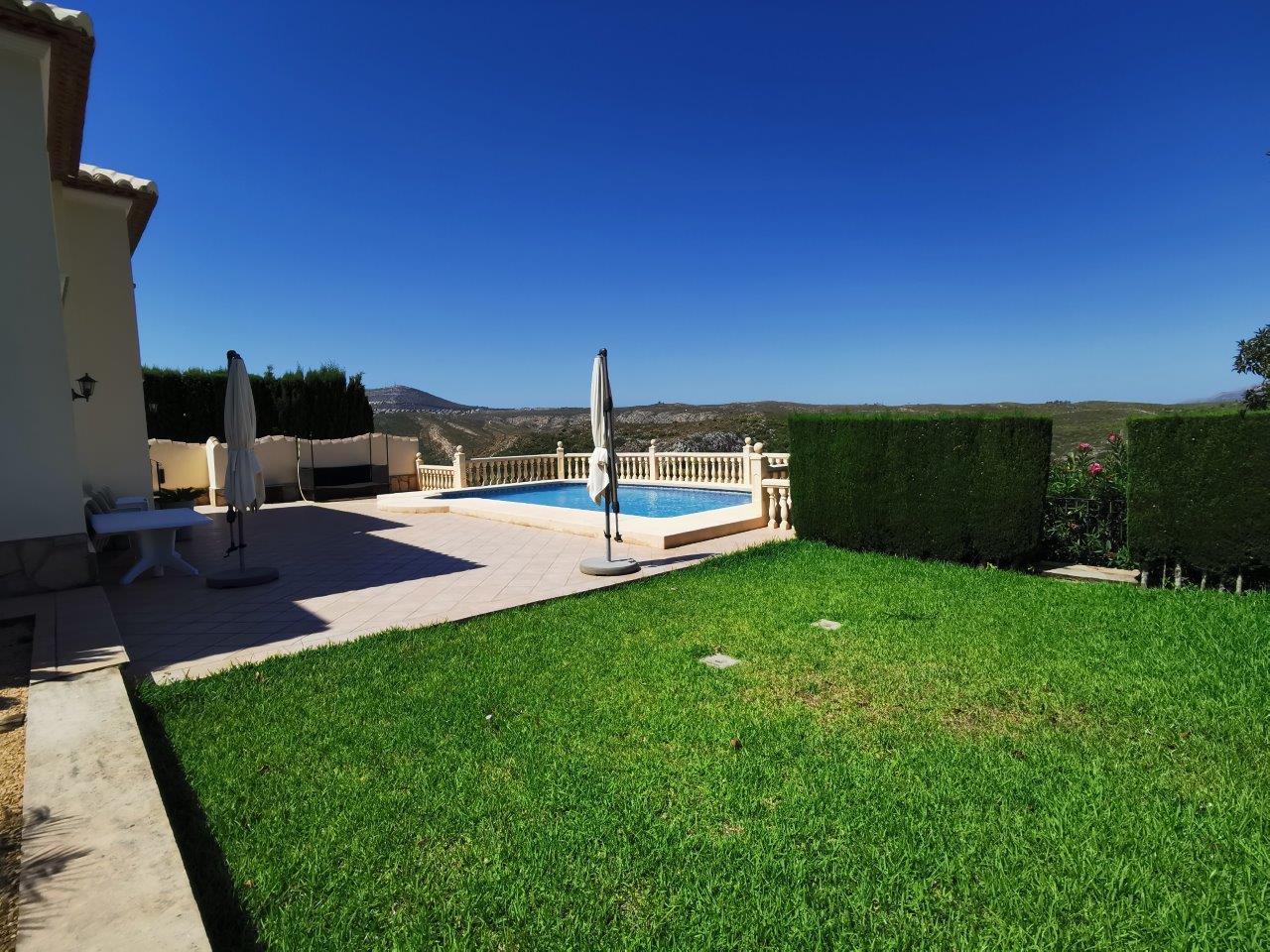 5 Bed villa te koop op Natuurpark Granadella met prachtig uitzicht te koop