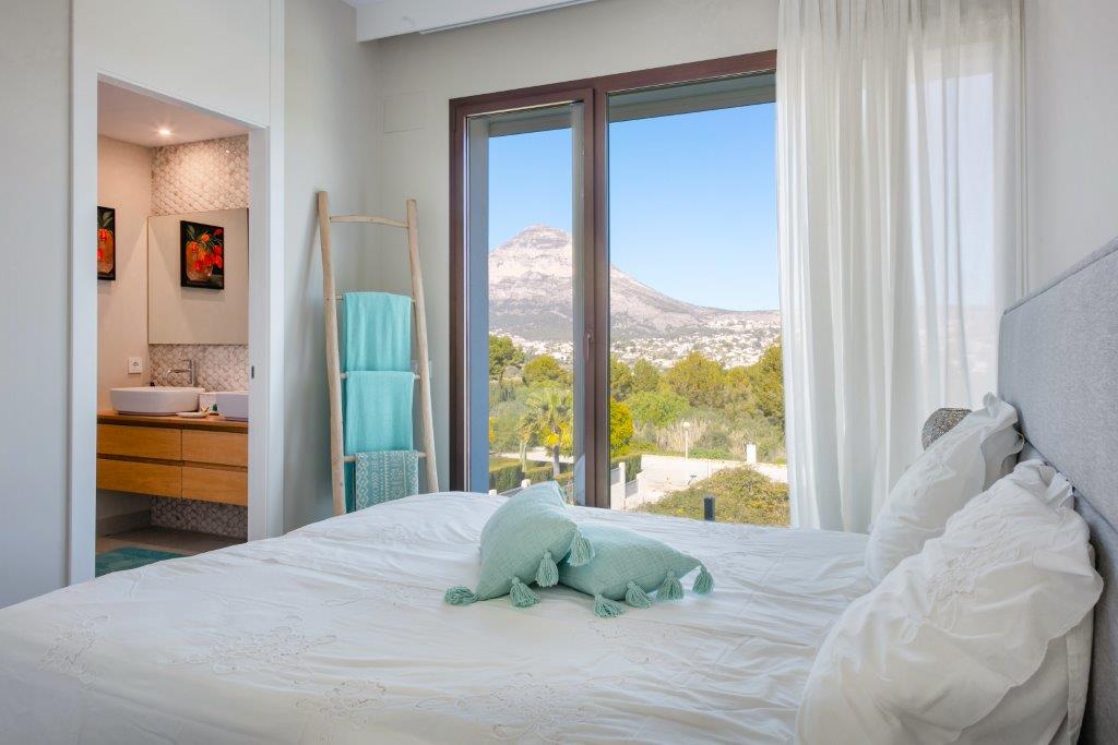 Adembenemende villa met 4 slaapkamers in Javea