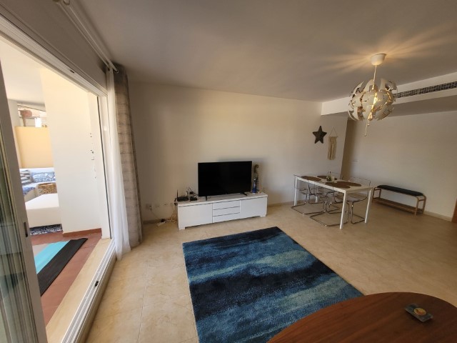 Begane grond 3 slaapkamers investering appartement 5 minuten lopen van het strand Arenal