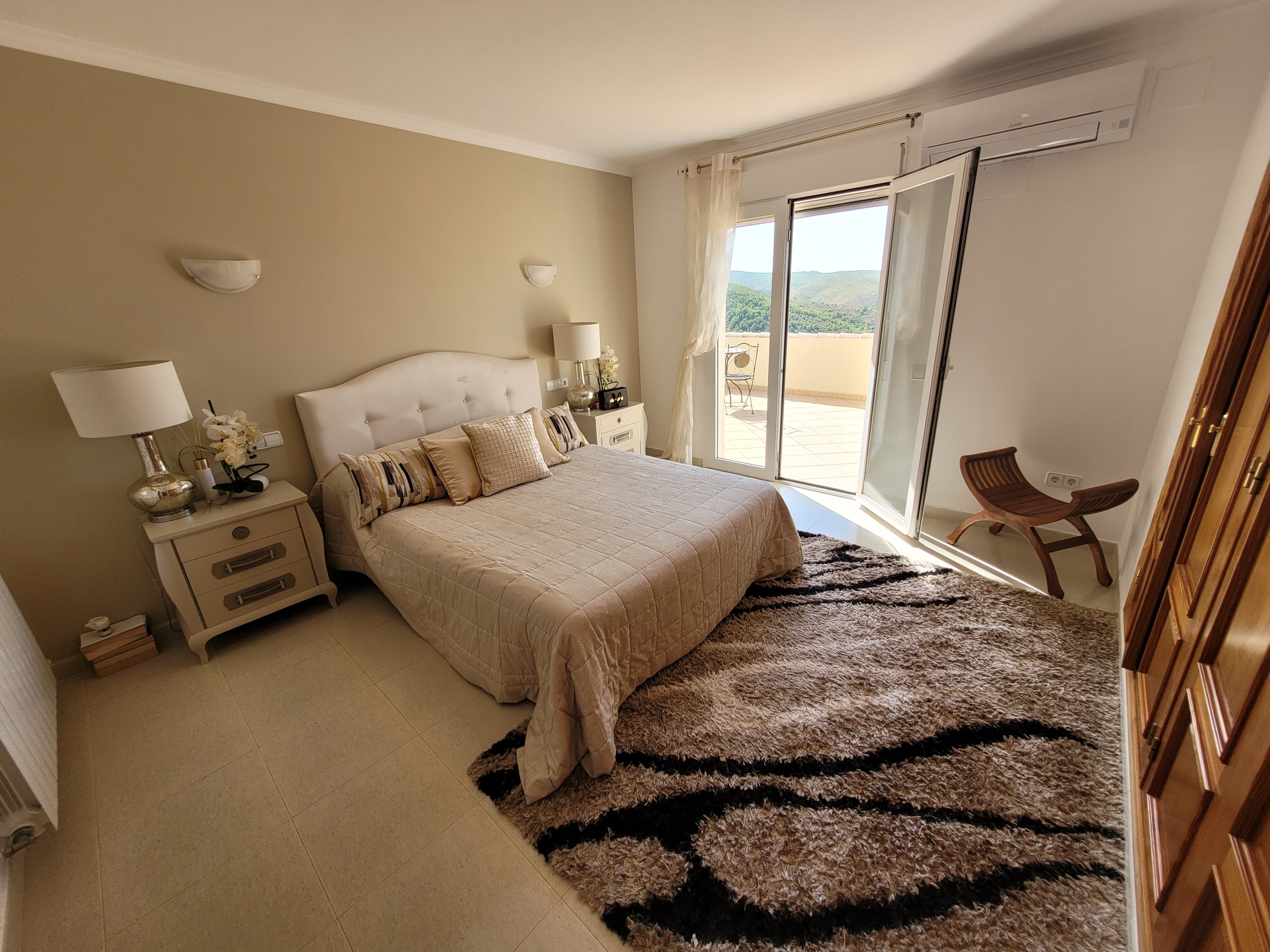 5 Bed villa te koop op Natuurpark Granadella met prachtig uitzicht te koop